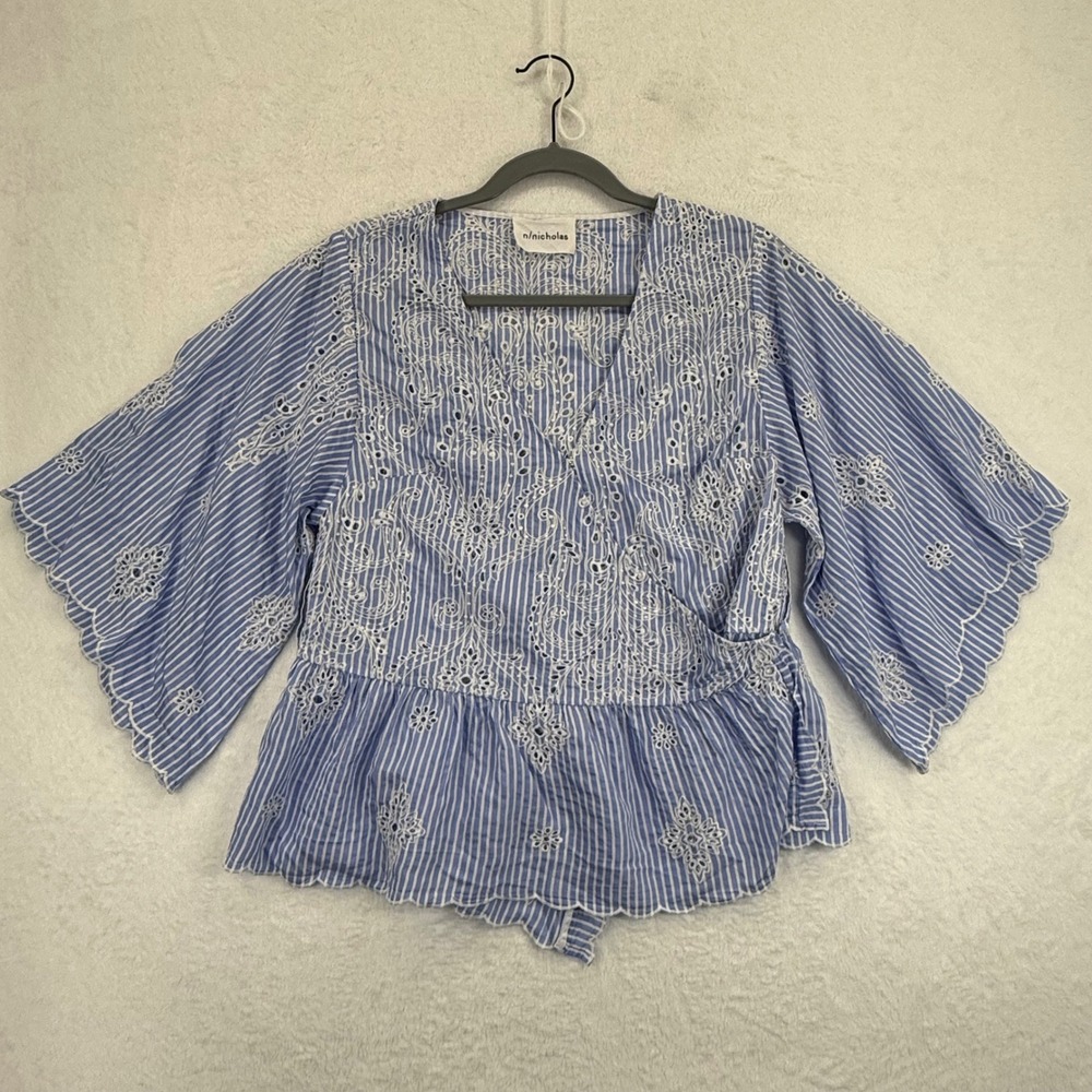 N Nicholas Womens Blue White Striped Eyelet Wrap Blouse Size 10‎ Top
